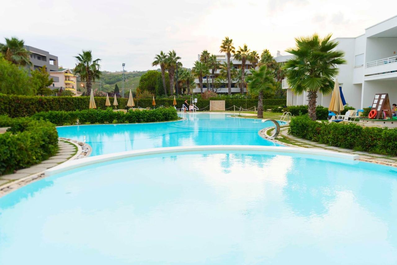 Seapark Spa Resort Giulianova Buitenkant foto